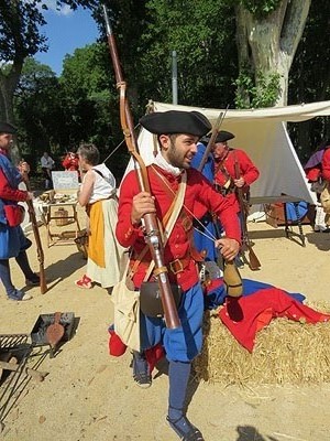 Girona resisteix! Jornades de recreació històrica de la Guerra de Successió. Les unitats