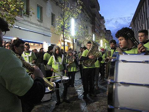 La Girona Marxing Band al carrer Joan Maragall
