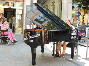 Pianos de cua als carrers de Girona