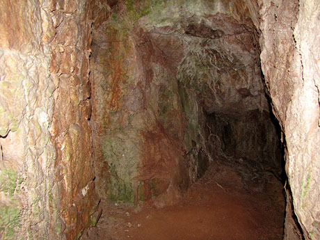 Interior de la Font de les Curculles