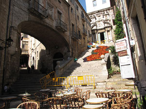 Girona Temps de Flors 2014. Preparaci&oacute; dels muntatges florals