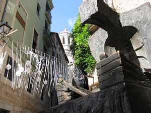 Girona Temps de Flors 2014. Preparaci&oacute; dels muntatges florals