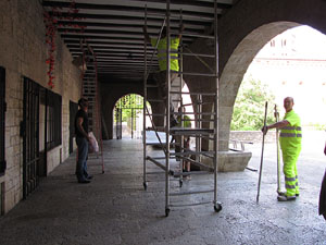 Girona Temps de Flors 2014. Preparaci&oacute; dels muntatges florals