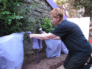 Girona Temps de Flors 2014. Preparaci&oacute; dels muntatges florals