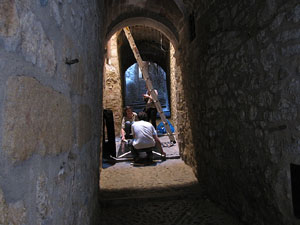 Girona Temps de Flors 2014. Preparaci&oacute; dels muntatges florals