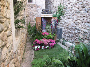 Girona Temps de Flors 2014. Sant Lluc - Castrum dels Manaies de Girona