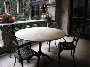 Girona Temps de Flors 2014. Pujada de Sant Dom&egrave;nec, la Casa Agullana, el Palau de Caramany i Cromats Ensesa