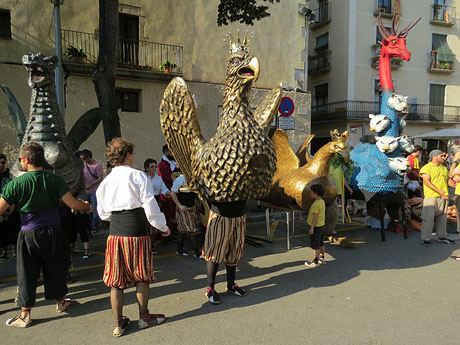 Undàrius, festival d'estiu de Girona de cultura popular i tradicional. Trobada de bestiari i cercavila