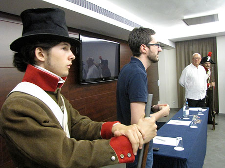 VI Festa Reviu els Setges Napole&ograve;nics de Girona. Presentaci&oacute; i confer&egrave;ncies de Francesc X. Hern&aacute;ndez i Luis Sourando