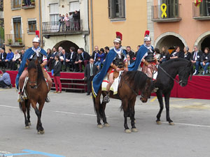 75&egrave; aniversari Associaci&oacute; de Jes&uacute;s Crucificat - Manaies de Girona. Vexillatio Gerundensis. Desfilada de 781 manaies pels carrers de Girona