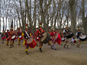 75è aniversari Associació de Jesús Crucificat - Manaies de Girona. Vexillatio Gerundensis. Desfilada de 781 manaies pels carrers de Girona
