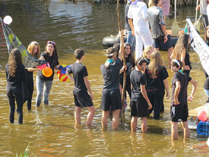 Fires de Sant Narc&iacute;s 2013. 2a. Baixada d'andr&ograve;mines pel riu Onyar del segle XXI