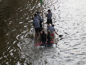 Fires de Sant Narc&iacute;s 2013. 2a. Baixada d'andr&ograve;mines pel riu Onyar del segle XXI