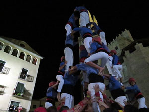 Fires de Girona 2014. Castells de vigilia a c&agrave;rrec de Marrecs de Salt i Castellers de Badalona