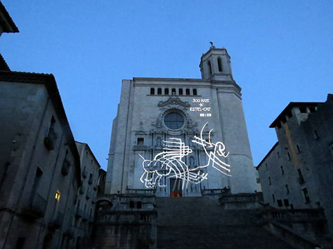 Proves abans de la projecció del mapping a la façana de la Catedral