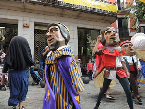 Fires 2014 a Girona. Passejada pel Barri Vell amb els capgrossos de Girona