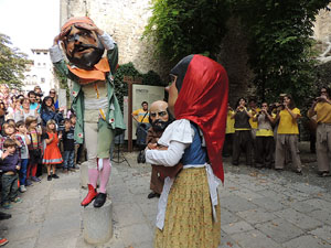 Fires 2014 a Girona. Passejada pel Barri Vell amb els capgrossos de Girona