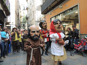 Fires 2014 a Girona. Passejada pel Barri Vell amb els capgrossos de Girona