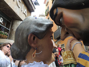 Fires 2014 a Girona. Passejada pel Barri Vell amb els capgrossos de Girona