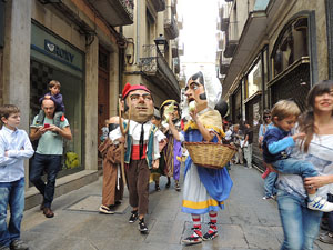 Fires 2014 a Girona. Passejada pel Barri Vell amb els capgrossos de Girona
