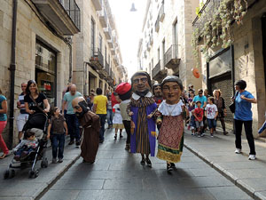 Fires 2014 a Girona. Passejada pel Barri Vell amb els capgrossos de Girona