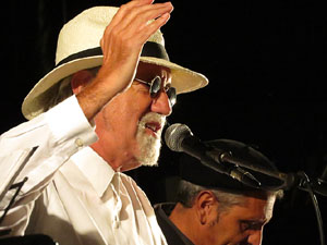 Fires de Sant Narcís 2014. Actuació de Quico el Célio, El Noi i el Mut de Ferreries