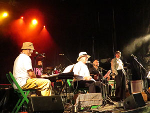 Fires de Sant Narcís 2014. Actuació de Quico el Célio, El Noi i el Mut de Ferreries