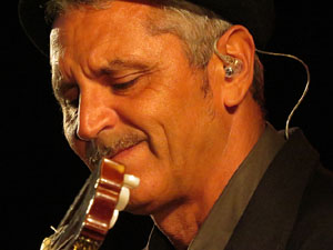 Fires de Sant Narcís 2014. Actuació de Quico el Célio, El Noi i el Mut de Ferreries