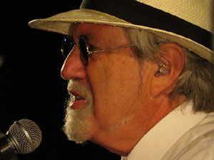 Fires de Sant Narcís 2014. Actuació de Quico el Célio, El Noi i el Mut de Ferreries