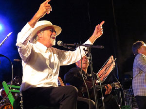 Fires de Sant Narcís 2014. Actuació de Quico el Célio, El Noi i el Mut de Ferreries