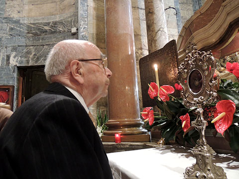 Enric Mirambell, cronista oficial de la ciutat, a la capella de Sant Narcís