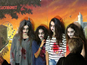 Fires de Girona 2014. Zombie Walk pels carrers de Girona dins el festival Acocollona't