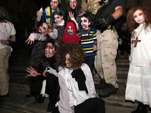Fires de Girona 2014. Zombie Walk pels carrers de Girona dins el festival Acocollona't