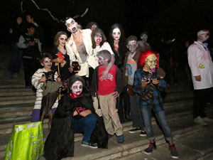 Fires de Girona 2014. Zombie Walk pels carrers de Girona dins el festival Acocollona't