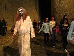 Fires de Girona 2014. Zombie Walk pels carrers de Girona dins el festival Acocollona't