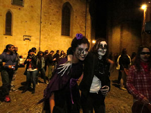 Fires de Girona 2014. Zombie Walk pels carrers de Girona dins el festival Acocollona't