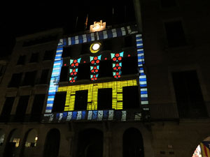 Girona10. Mapping a la fa&ccedil;ana de l'Ajuntament