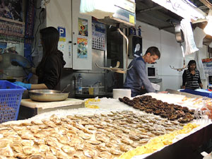 Girona10. Mercat del Lle&oacute;. Tastets gastron&ograve;mics