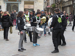 Girona10. Cercavila amb Girona Marxing Band i la Mula Baba