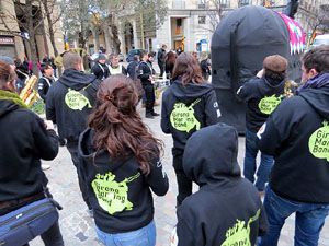 Girona10. Cercavila amb Girona Marxing Band i la Mula Baba