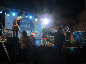 Girona10. Sticky Fingers. Concert a la pla&ccedil;a del Lle&oacute;