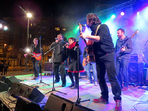 Girona10. Sticky Fingers. Concert a la pla&ccedil;a del Lle&oacute;