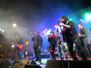 Girona10. Sticky Fingers. Concert a la pla&ccedil;a del Lle&oacute;