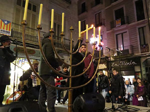 Nadal 2014 a Girona. Encesa de les llums de Hanukkà