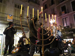 Nadal 2014 a Girona. Encesa de les llums de Hanukkà