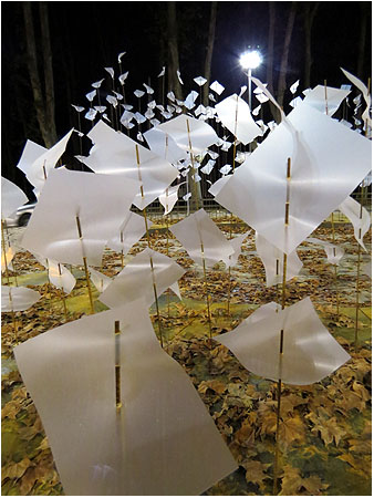 Instal&middot;laci&oacute; Encens, a la rotonda del Palau Firal