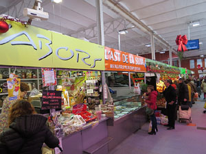 Nadal 2014 a Girona. La decoraci&oacute; nadalenca del Mercat del Lle&oacute;