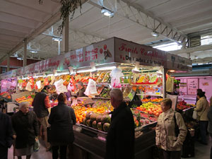 Nadal 2014 a Girona. La decoraci&oacute; nadalenca del Mercat del Lle&oacute;