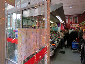 Nadal 2014 a Girona. La decoraci&oacute; nadalenca del Mercat del Lle&oacute;