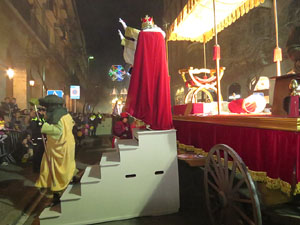 La Cavalcada de Reis 2015. Desfilada pels carrers de la ciutat, fins la plaça del Vi